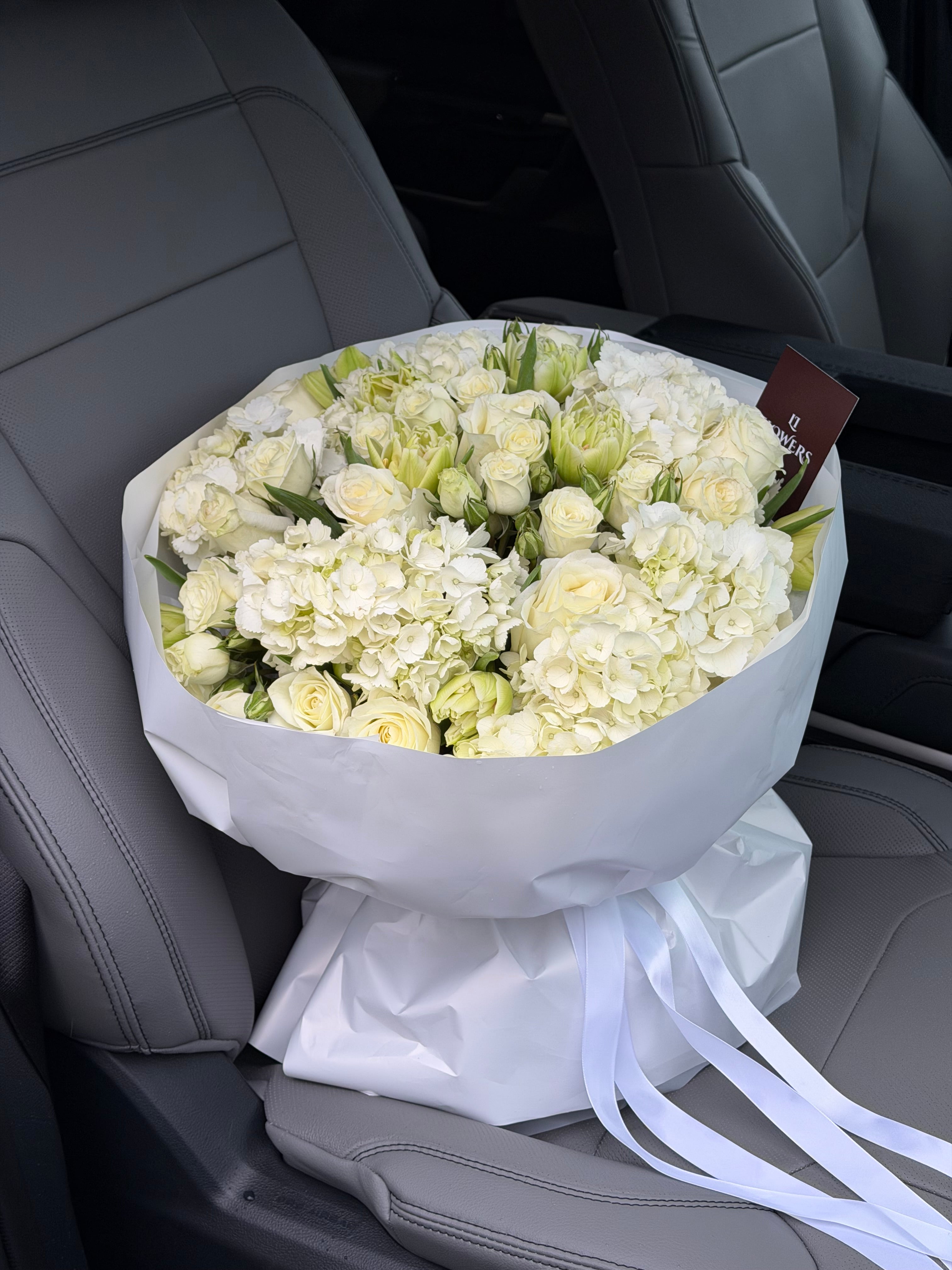 White Hydrangea & Roses